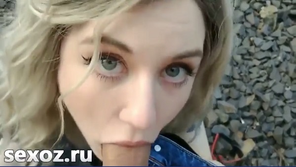 Прогулка с подругой сестры закончилась нежным минетом